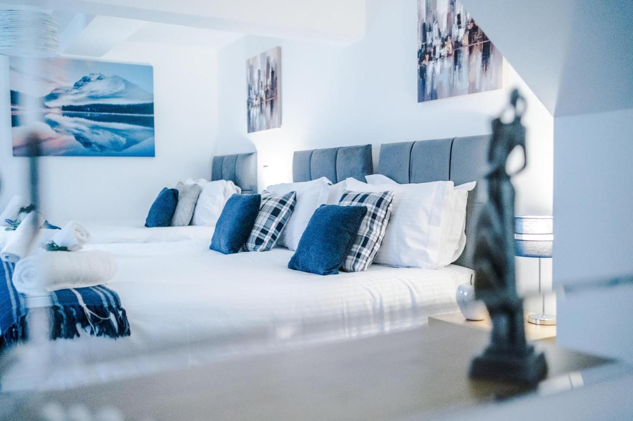 Stylish Chester City Centre Apartment By 53 Degrees Property, Ideal For Couples & Business Professionals - Sleeps 4 Exterior photo